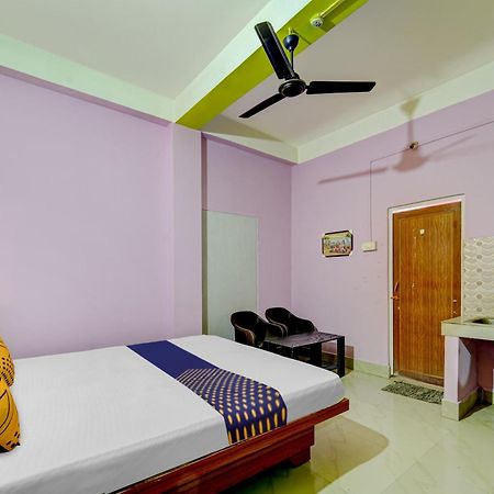 Hotel O Home Trimurti Guest House Guwahati Exterior foto